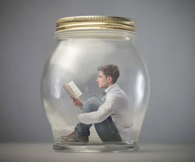 Terrify Your Guests With a Ghoulish Great- The DIY Head in a Jar Halloween Proje