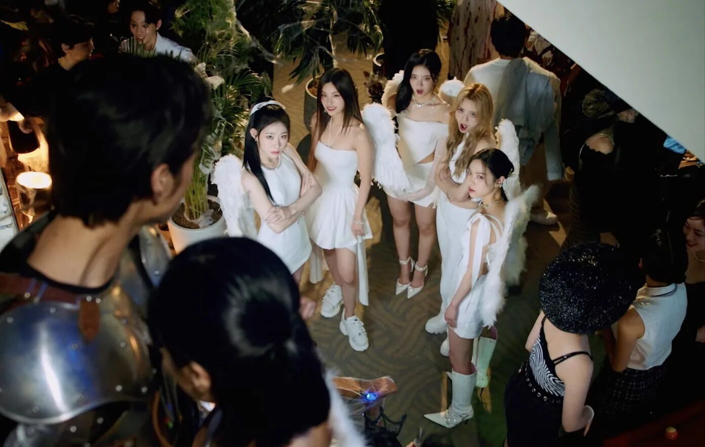 Itzy boy. Itzy boys like you. группа itzy. итзи бойс лайк ю. boys like you itzy обложка.
