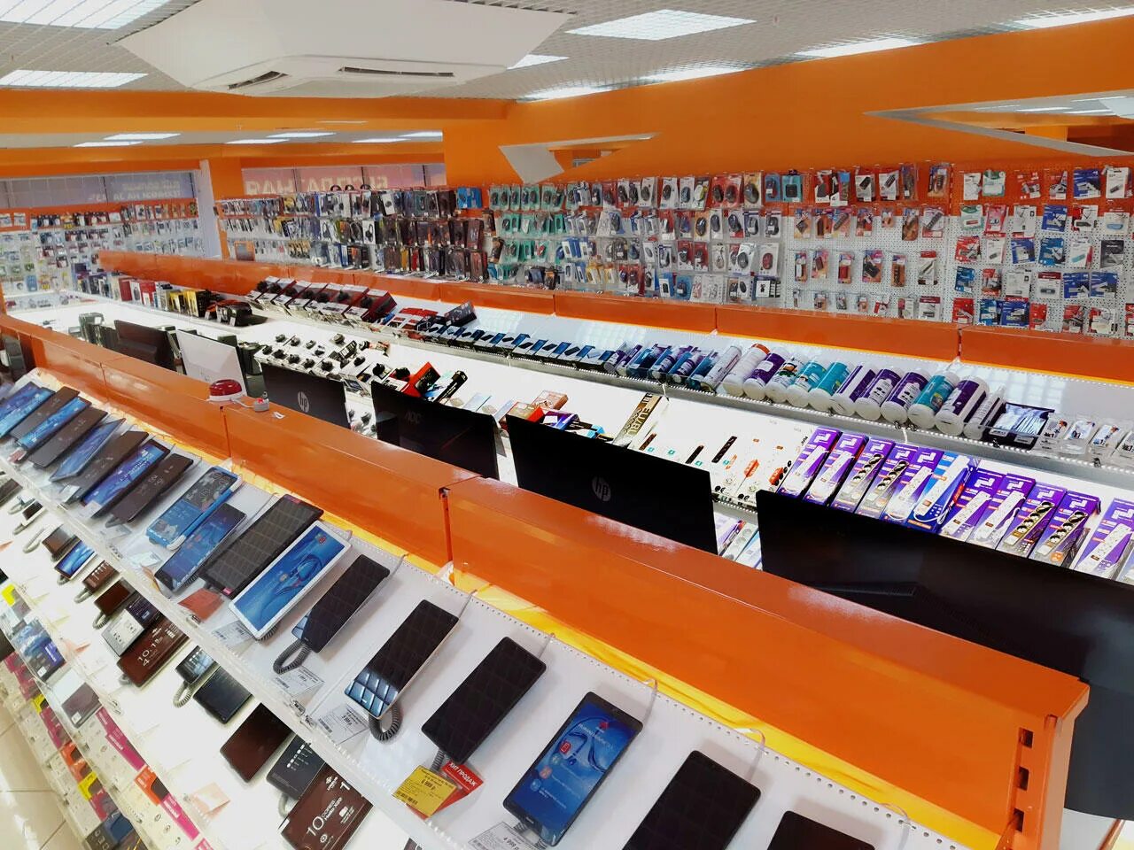 Днс на герцена орел. Смартфон dns s4001. Днс на московской орел. Днс герцена 20 орел. Днс орел кромское шоссе.