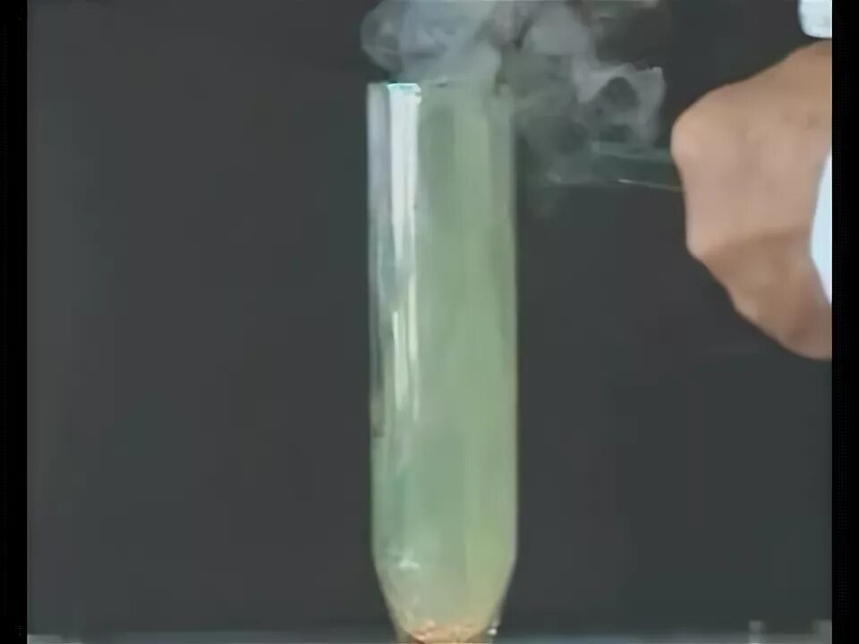 Взаимодействие хлора с водой овр. Хлорка состав химический. Хлор в пробирке. Mno2 hcl метод электронного баланса. Взаимодействие хлора с водой овр.