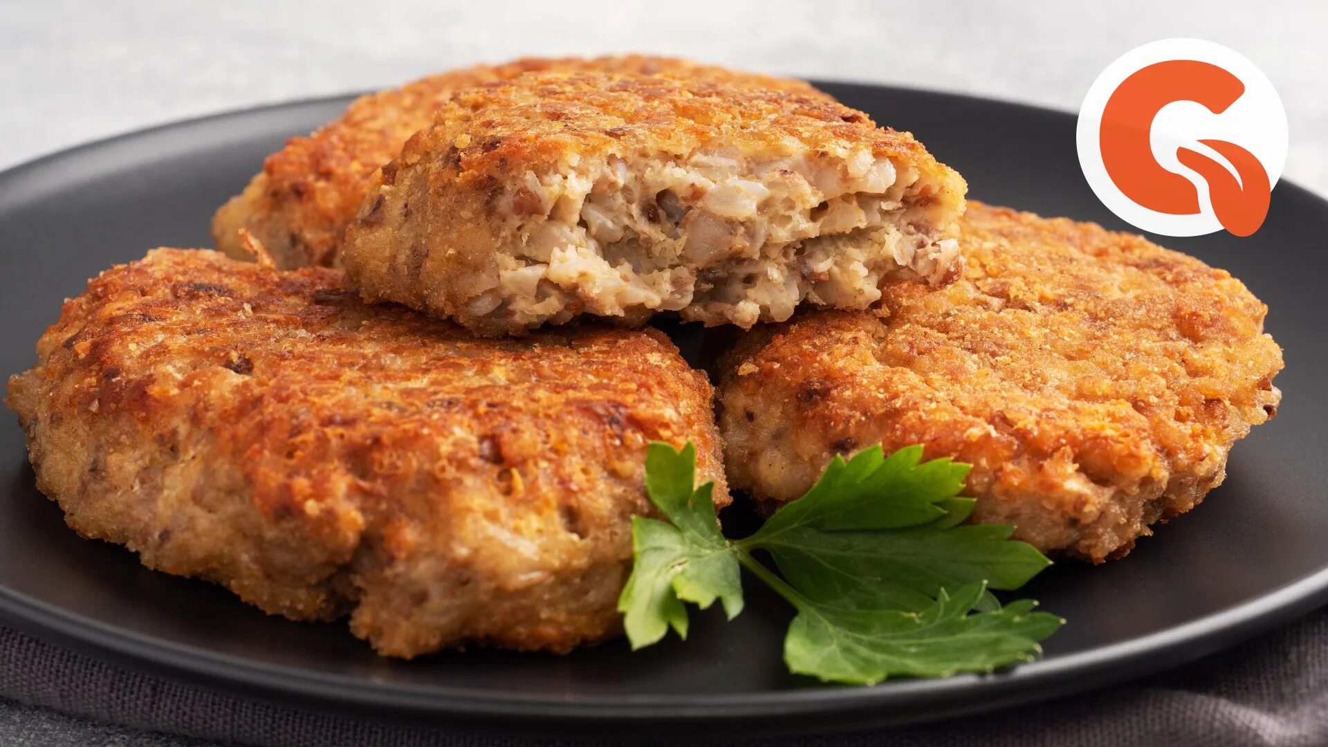 Котлеты из гречки и моркови. Гречневые котлеты постные. Гречневые котлеты с грибами. Котлеты без мяса из крупы. Рыбные котлеты с гречкой.