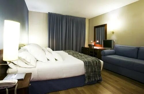 Платье из джерси 2022 с капюшоном. Tell the story. Tell 4. Ielts listening section 1. Видеосъемка для бизнеса.