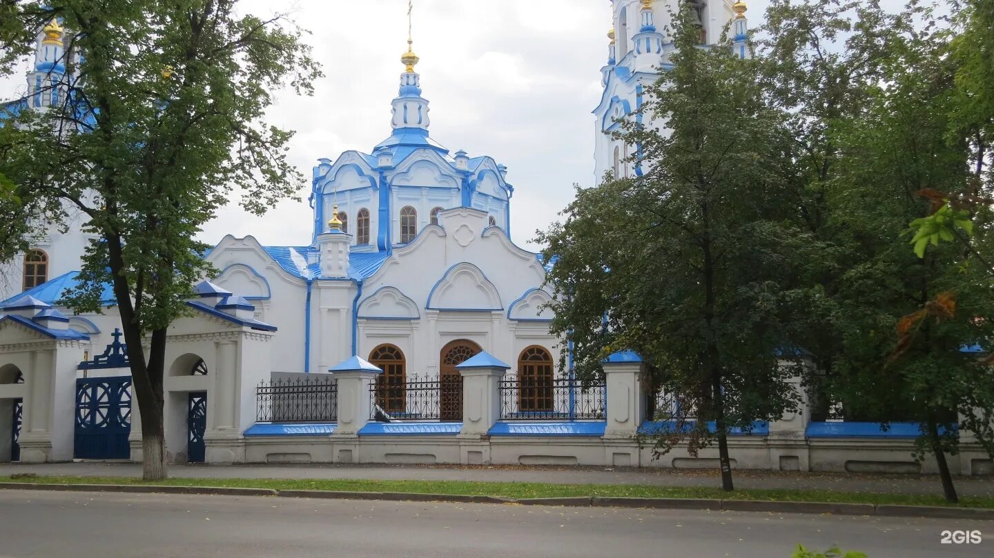 Адреса храмов тюмени. Адреса храмов тюмени. Спасская церковь тюмень. Церковь на семакова тюмень. Адреса храмов тюмени.