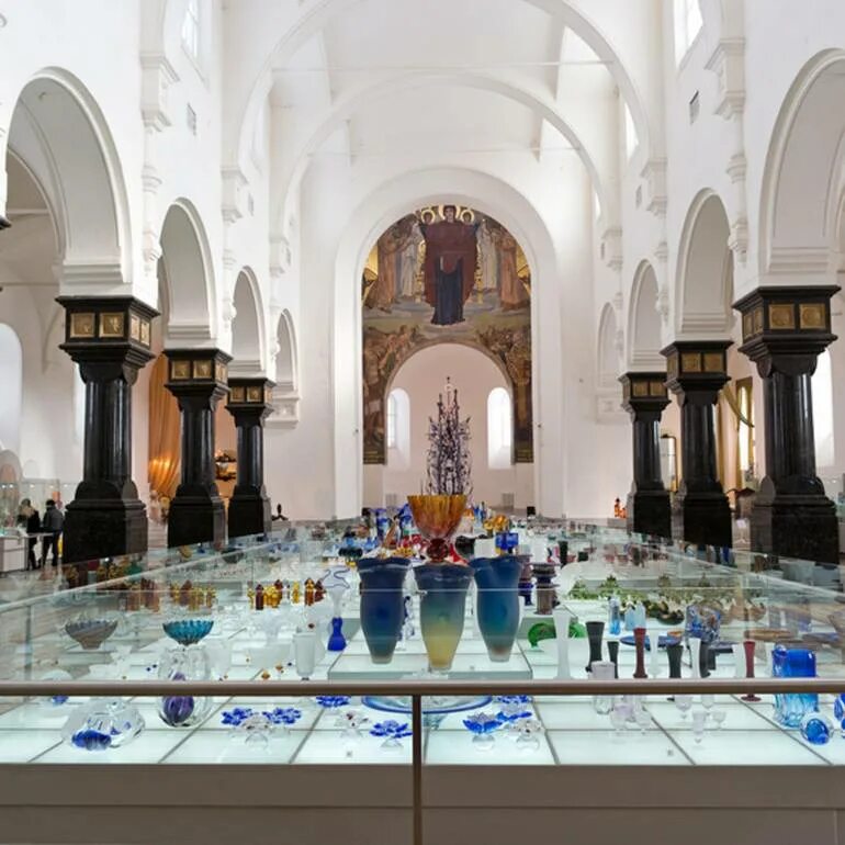 Выставки во владимире хрусталя. Музей хрусталя им. Музей хрусталя режим работы. Музей мальцовых гусь хрустальный. Поле чудес гусь хрустальный.