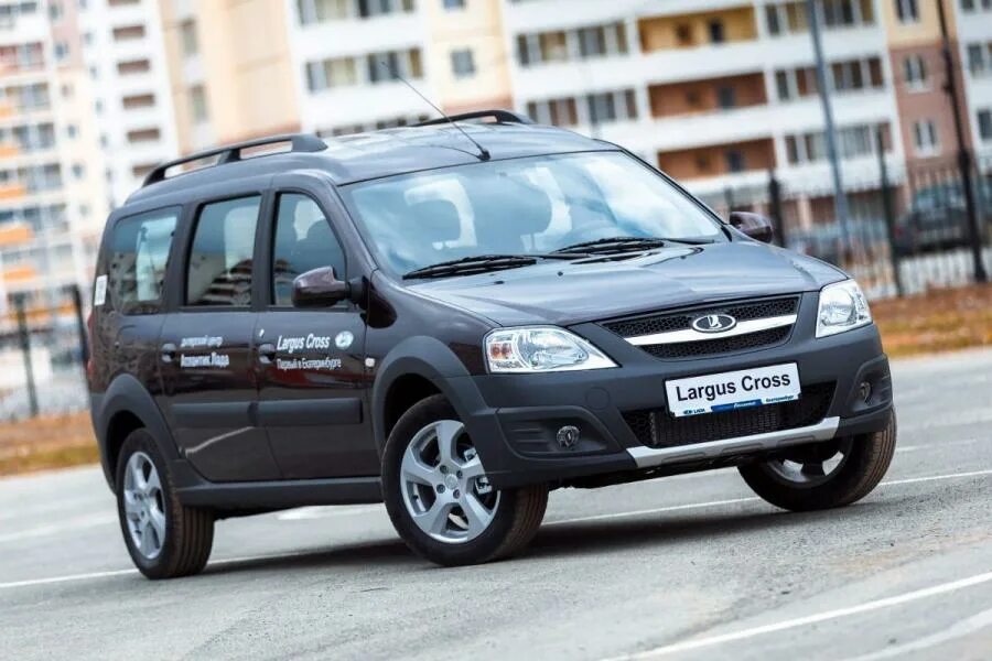 А вот и "попсовые" ПТФки. LED Sal-man - Lada Largus Cross, 1,6 л, 2021 года тюни