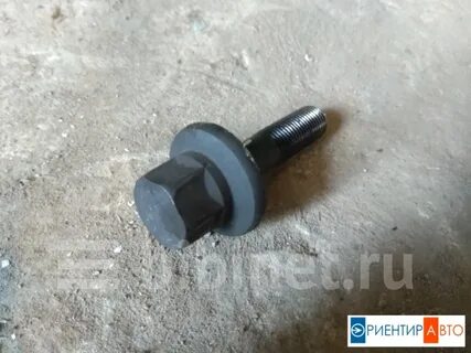 Болт коленвала передний