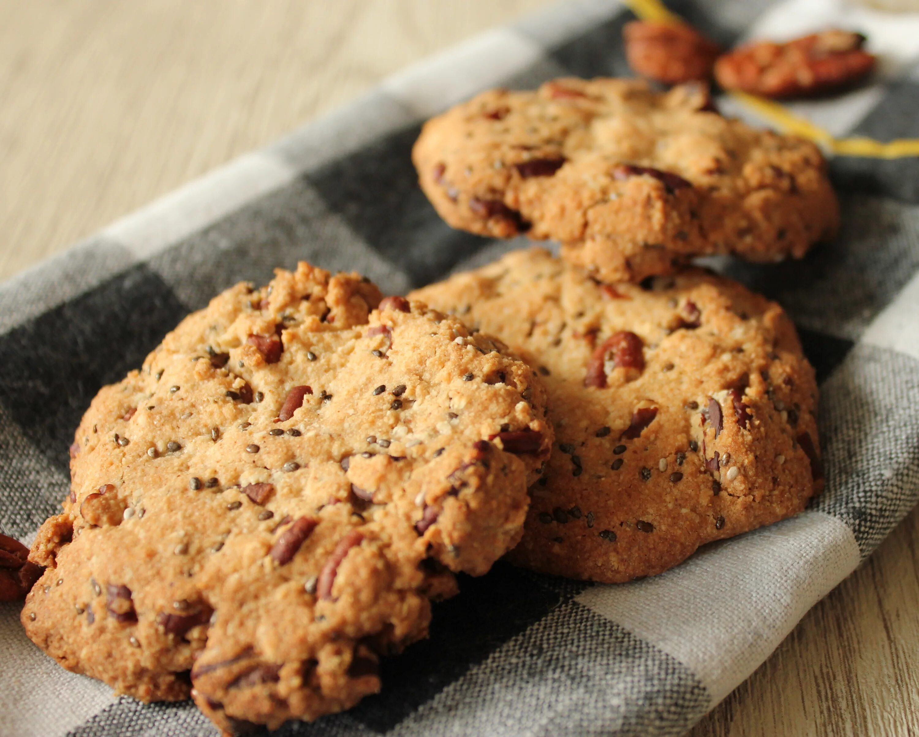 постное печенье из овсяных хлопьев. овсяное печенье постное. шотландские овсяные лепешки. печенье с кокосовой начинкой без выпечки. рецепт постного печенья из геркулеса.