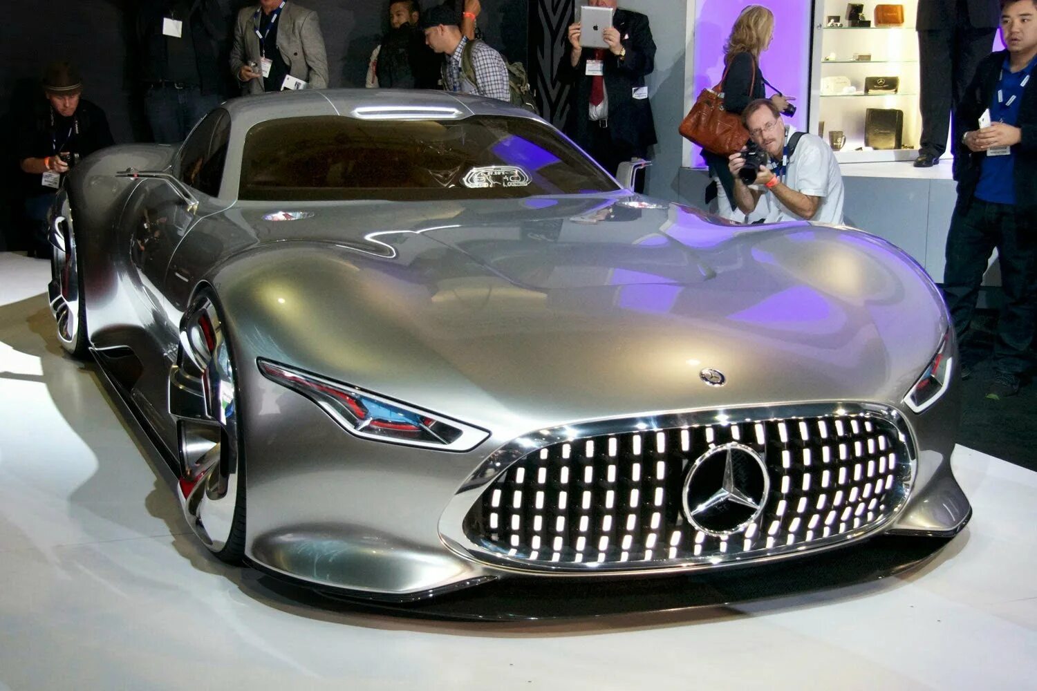 Дорогой мерс. Mercedes-Benz AMG Vision Gran Turismo. Мерседес 2020 AMG Vision. AMG Vision Gran Turismo. Mercedes-Benz Vision SLR.