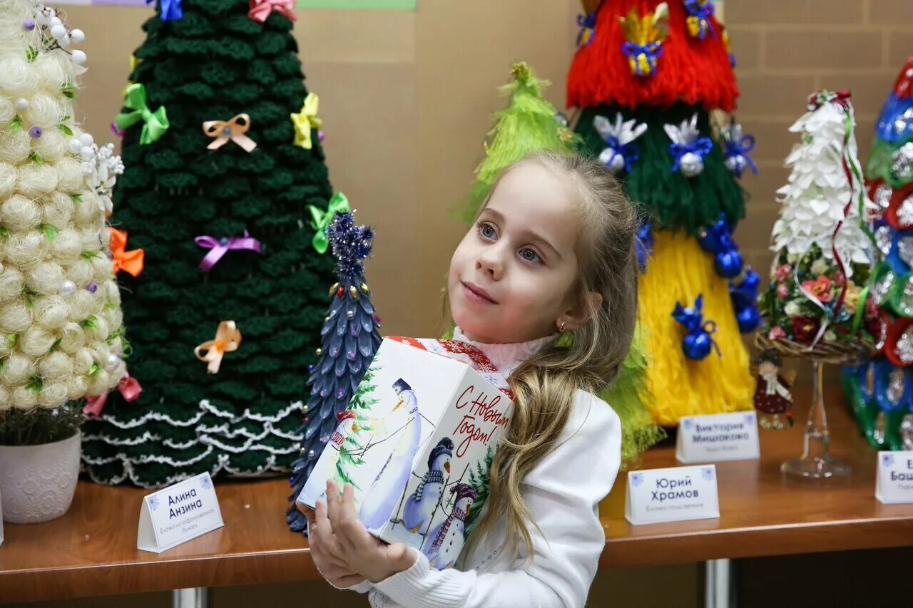 Поделки победители конкурса. Конкурс новогодних елок. новогодние поделки победители конкурсов.