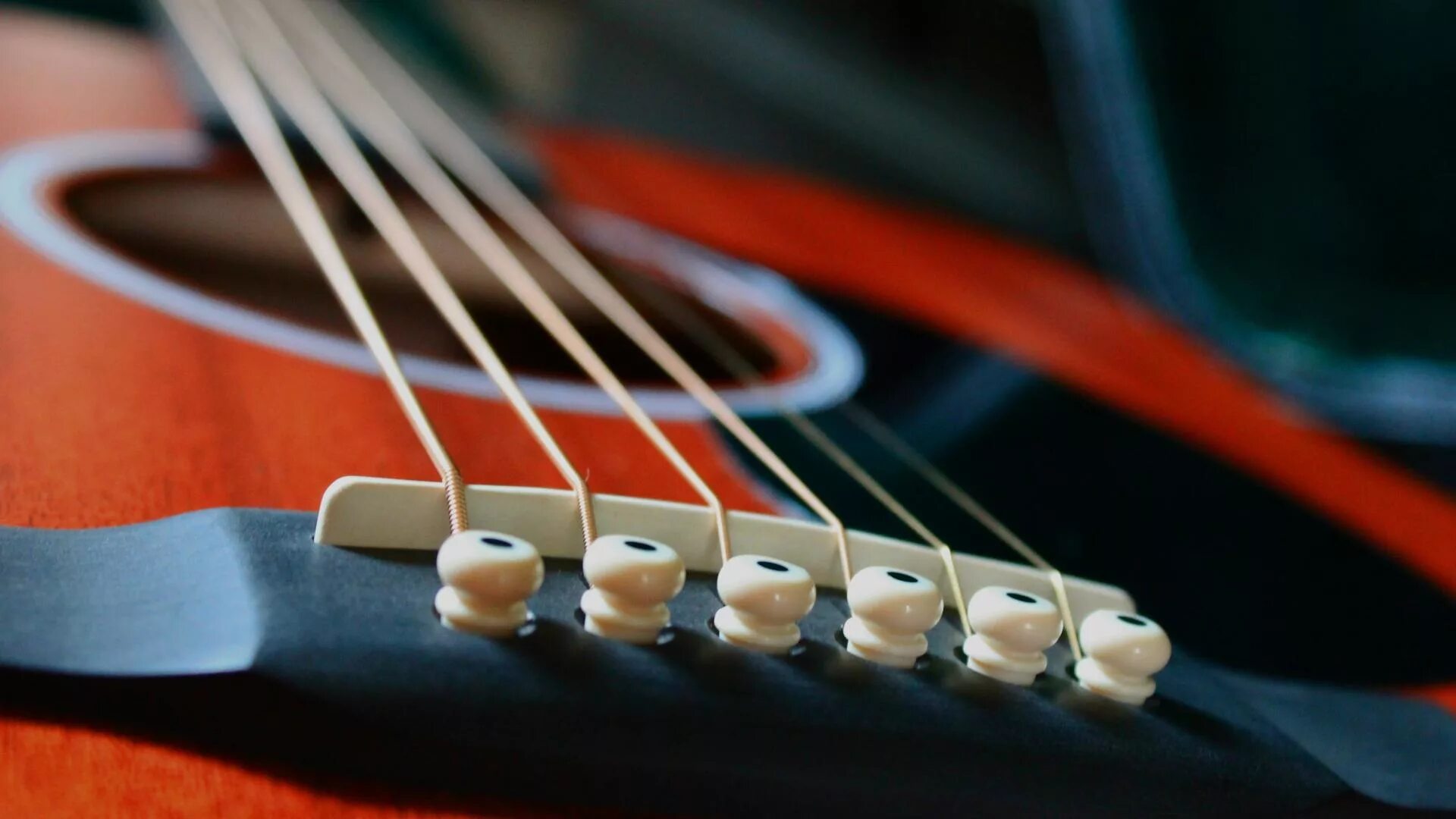 Closest string. Акустическая гитара обои. классическая гитара обои. классическая гитара заставка на рабочий стол. guitar strings wallpaper.