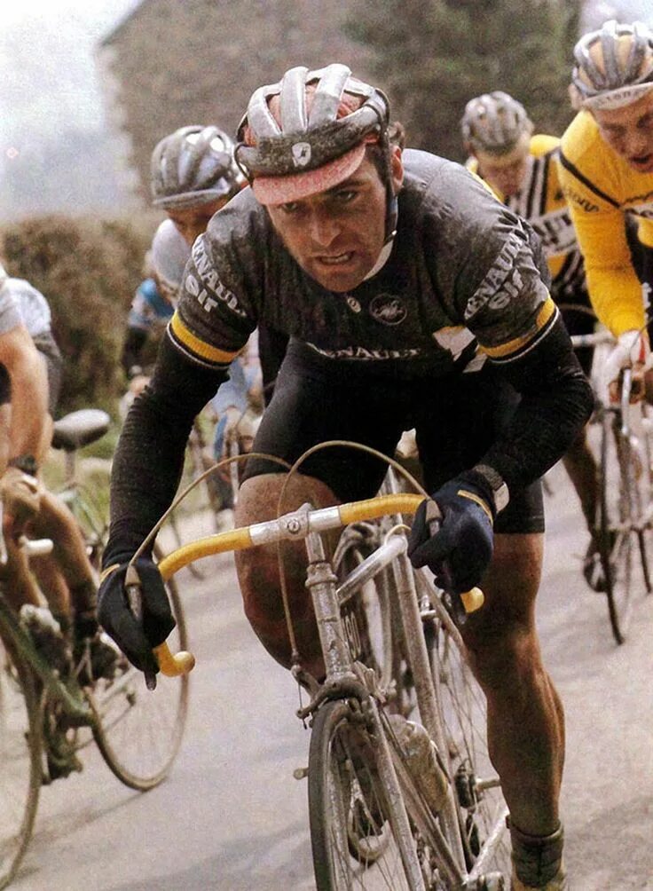 Тахион супер спорт. Eddy merckx велосипеды. Легендарные вело. Известные люди и велосипед. Велосипед 1900 года.