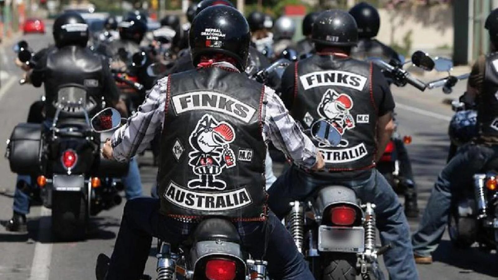 Байкеры 8 букв. Байкеры 8 букв. Байкеры (субкультура) субкультуры. Корейские байкеры. Байкер на шоссе.