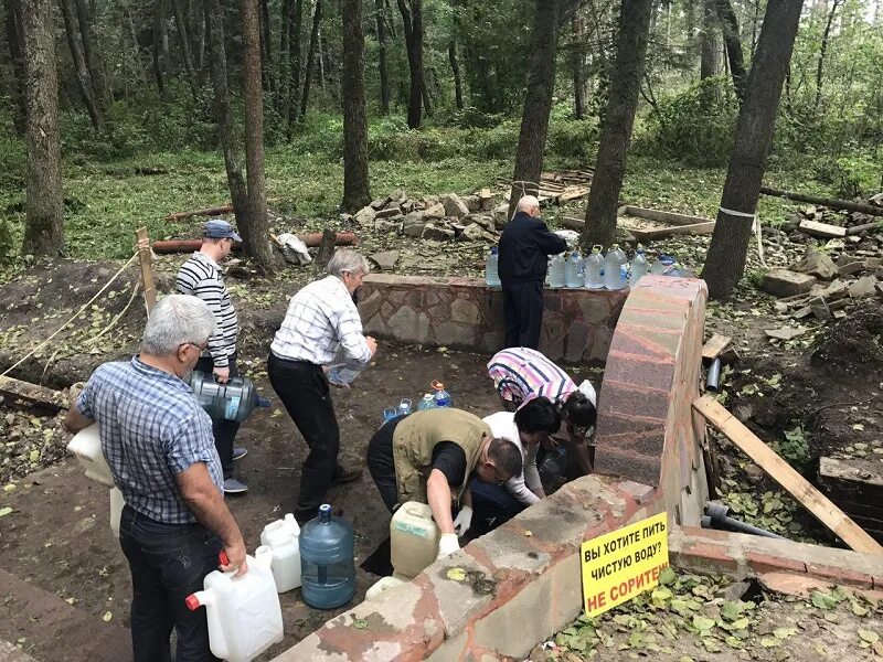 Сайт родника орехово зуево. Анциферовский Родник. Родники Орехово-Зуевского района. Обустройство родника на участке. Купели Орехово Зуевского района.