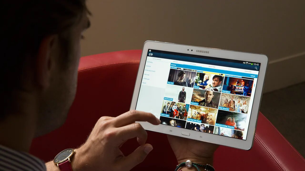 Использовано видео. Видеоконтент. vod. реклама на тв. iptv обои.