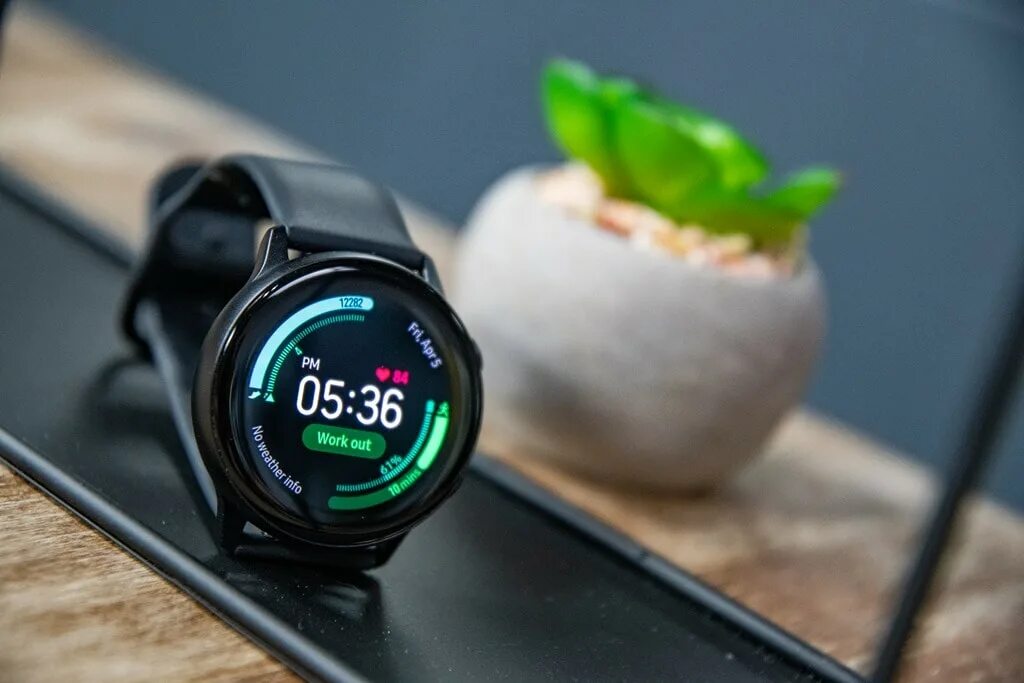 Часы для здоровья honor. Галакси вотч спорт. Samsung Galaxy watch Active 2. Samsung Sport Active. Часы здоровье.