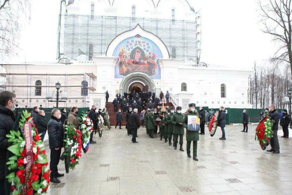 Похороны ваксмана ярославль. Простились с погибшим в Ярославской. В Ярославле простились. В Ярославле простились с Фоминым.