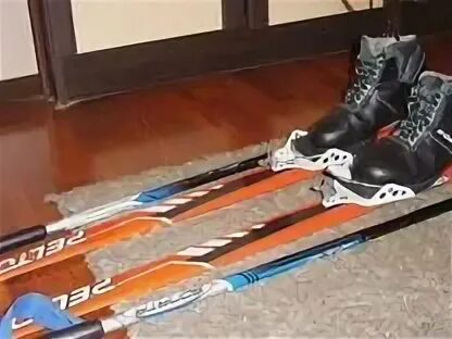 Купить лыжи б у на авито. Лыжи подростковые с ботинками. Лыжи комплект. Лыжи за 1000 рублей. Авито лыжи.