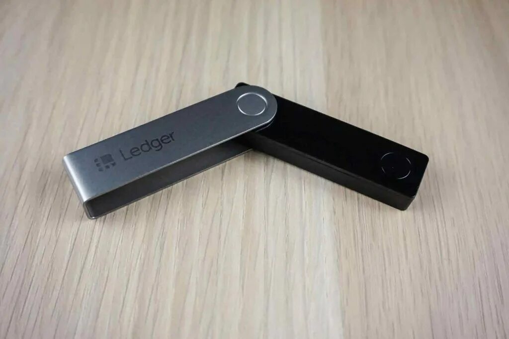 Коробка ledger nano s. Ledger nano x. Ledger nano x. Холодный криптокошелек ledger nano x. Ledger nano s.