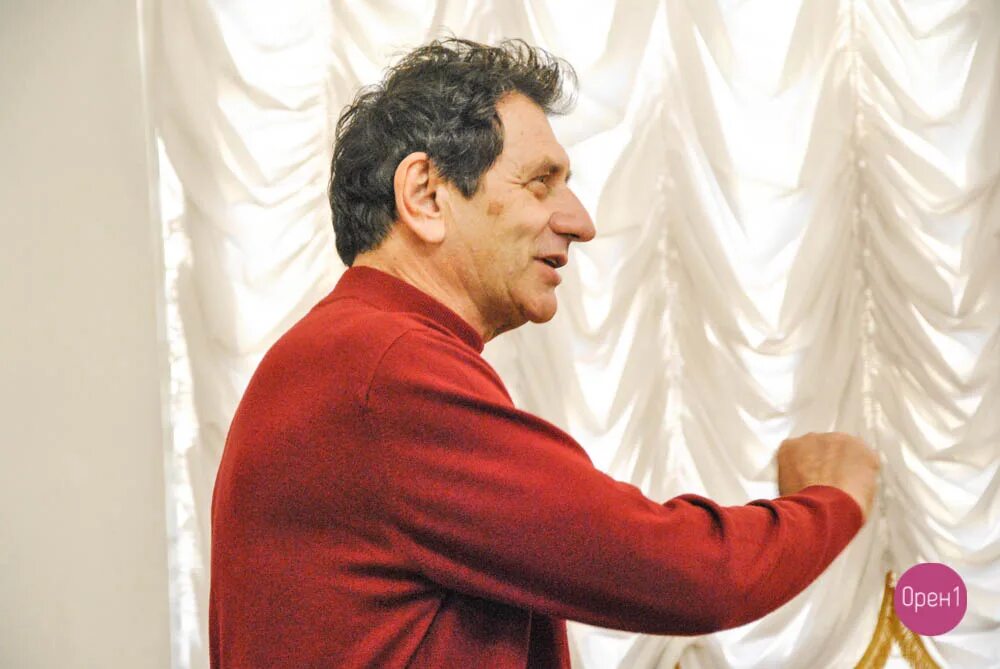 Губернатор спектакль бдт. Вахтангова. Восхитительное мороженое спектакль. Возьмите зонт, мадам готье!' спектакль театра им. Евг.