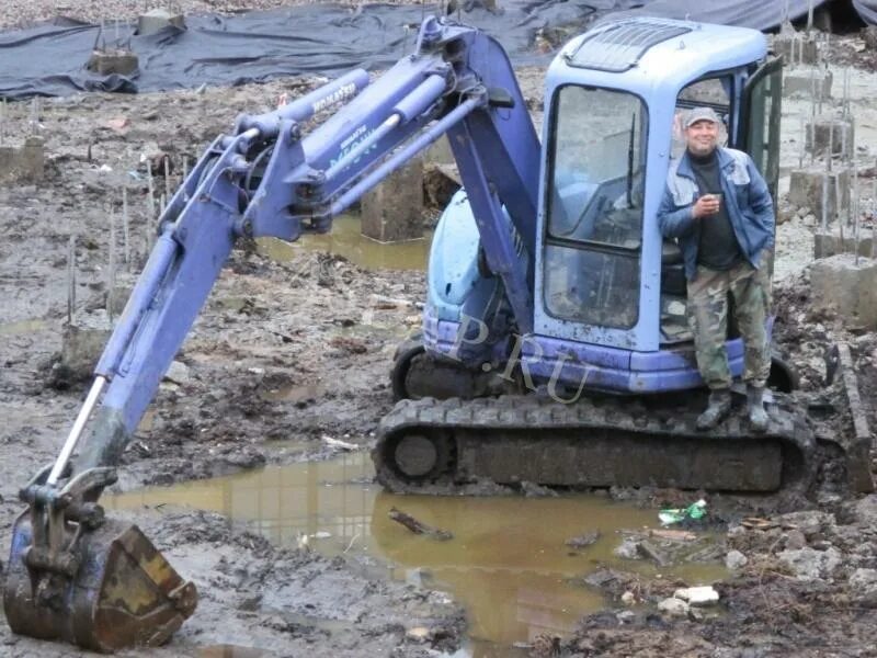 Экскаватор 3 тонны