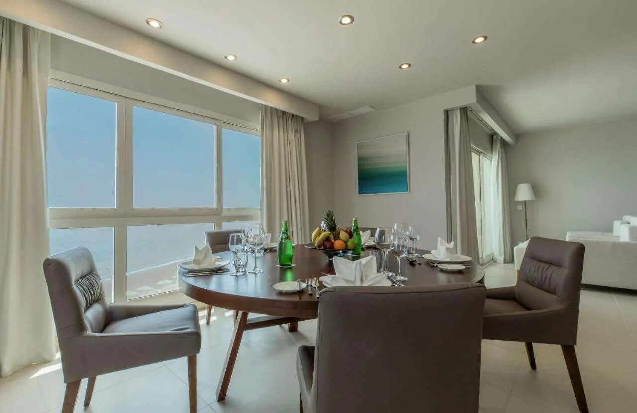 Radisson blu resort 5 оаэ фуджейра. Рэдиссон фуджейра 5. отель radisson blu resort fujairah. рэдиссон блю дубай фуджейра. the radisson blu resort fujairah 5* фуджейра, 50 м до моря.
