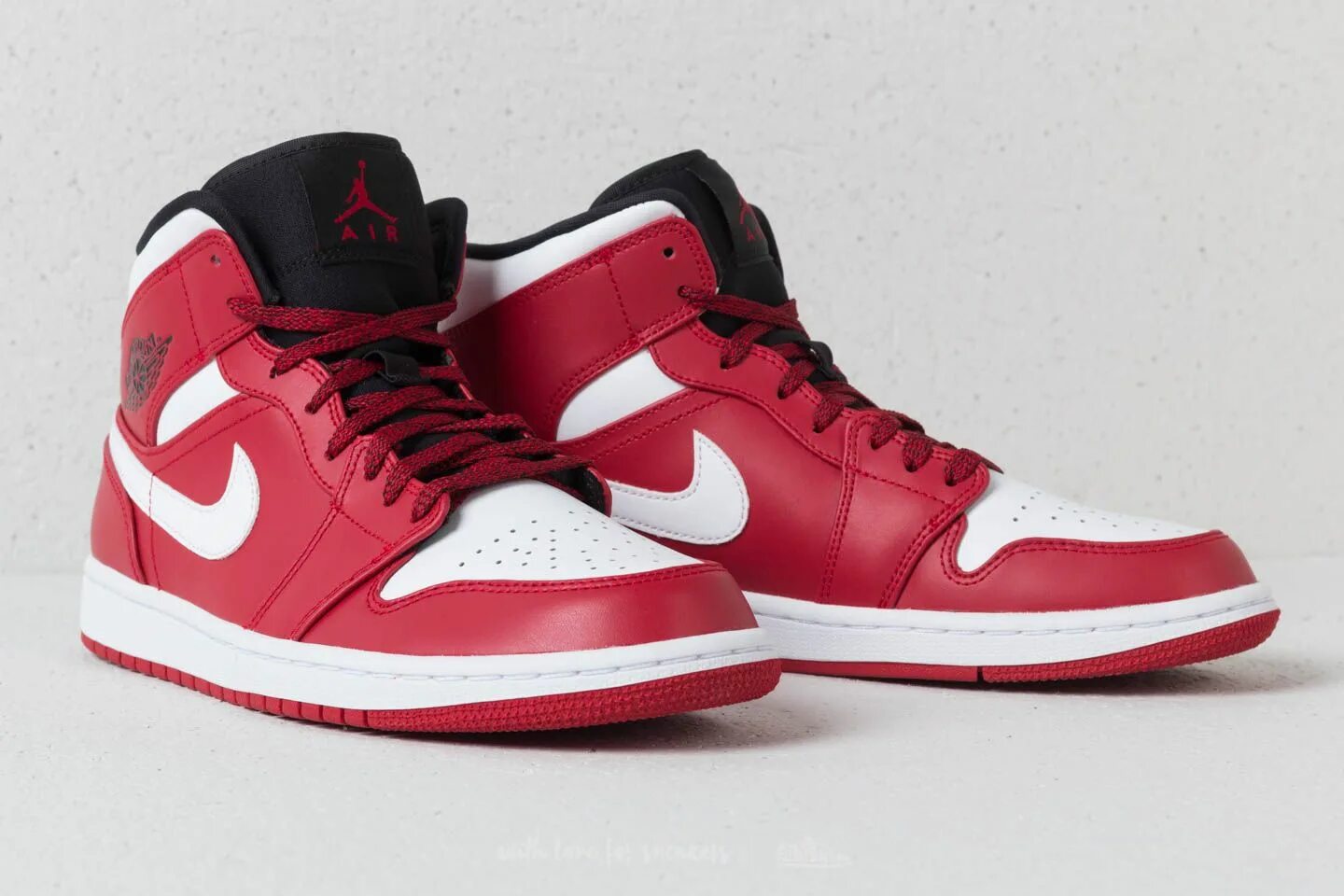 Jordan 1 mid black white. Jordan 1 mid black white. Nike air jordan 1 retro mid tuxedo. Air jordan 1 mid white. Nike air jordan 1 mid se black white.