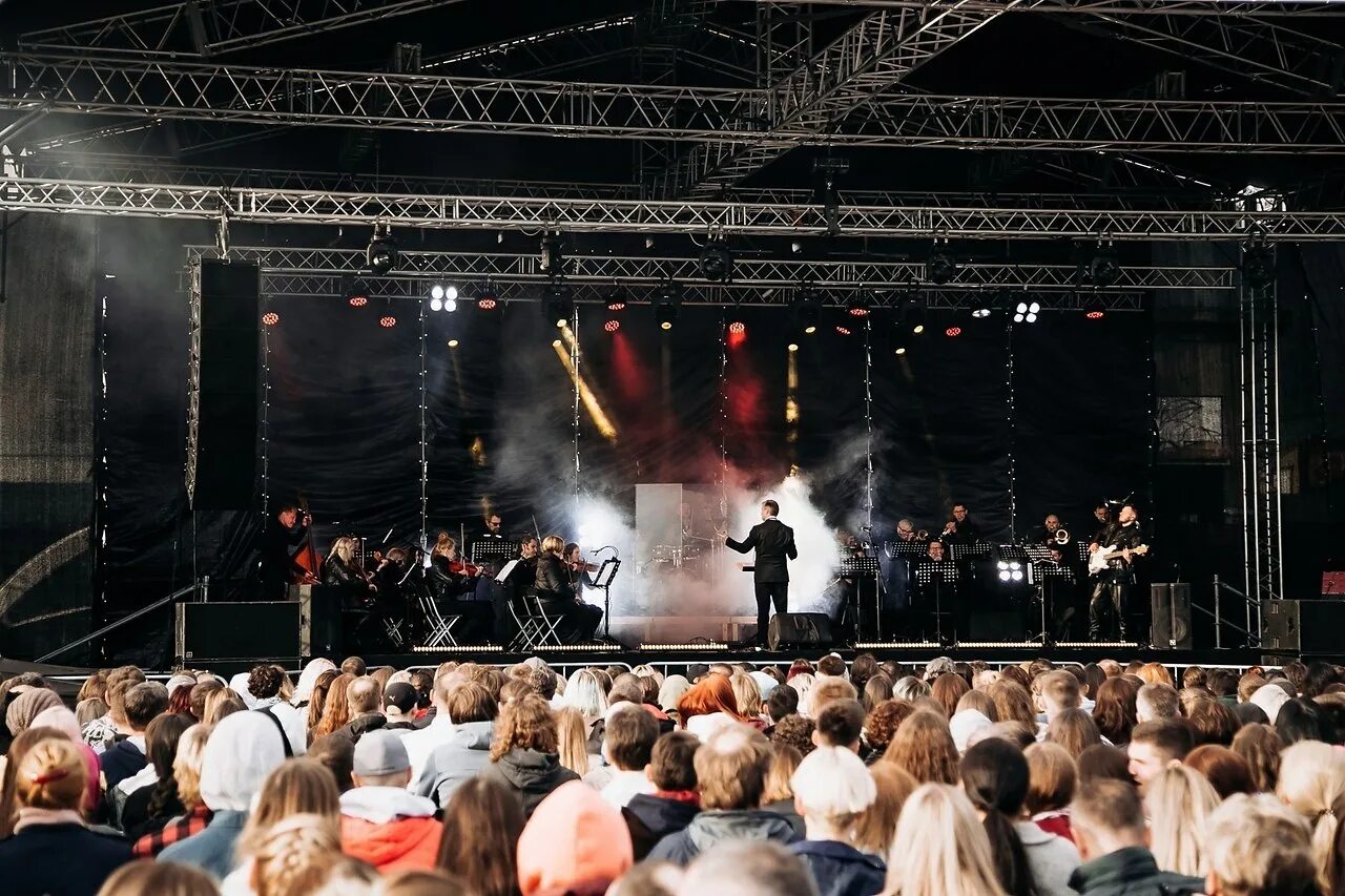 Симфонические рок-хиты - premier orchestra(12+). Рок концерт в исполнении симфонического оркестра. Рок концерт в исполнении симфонического оркестра. Пономаренко дирижер. Hard rock orchestra linkin park.