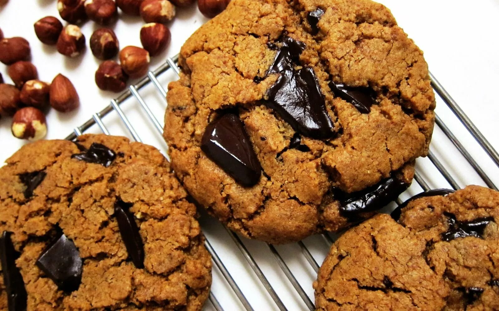 Crispy cookie. Печенье с шоколадом. веганские печеньки. кранчи чип куки. chocolate crunch cookie,.