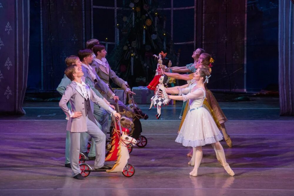 Опера. Монте кристо москва театр оперетты балет. Балет мюзикл. Балет щелкунчик челябинск. Балет мюзикл.