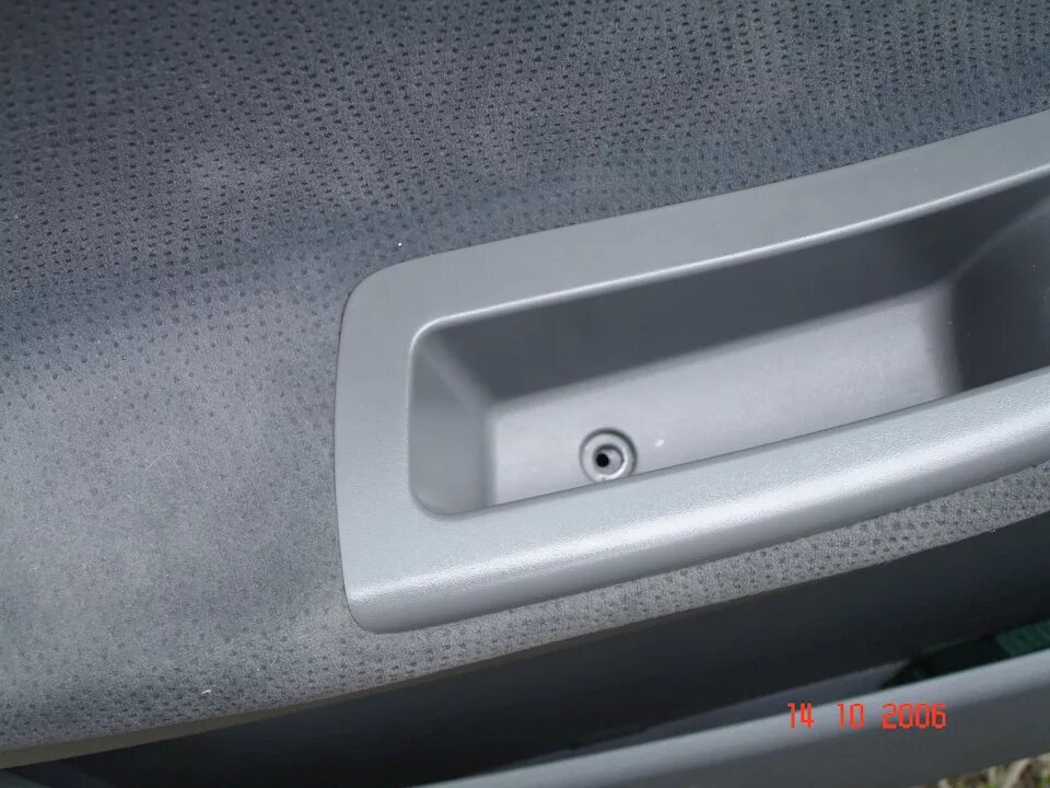 51. Шумовиброизоляция дверей. - Chevrolet Lacetti 5D, 1,8 л, 2006 года стайлинг 