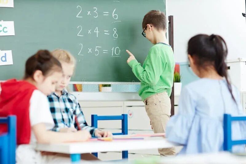 Do the sums 1. Урок математики фото. дети на уроке математики фото. doing sums. maths lesson.