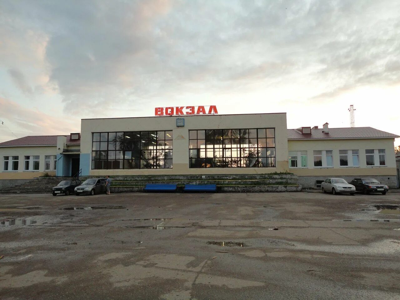 Достопримечательности посёлка балезино. Удмуртия вокзал балезино. Удмуртия вокзал балезино. П балезино. П балезино.