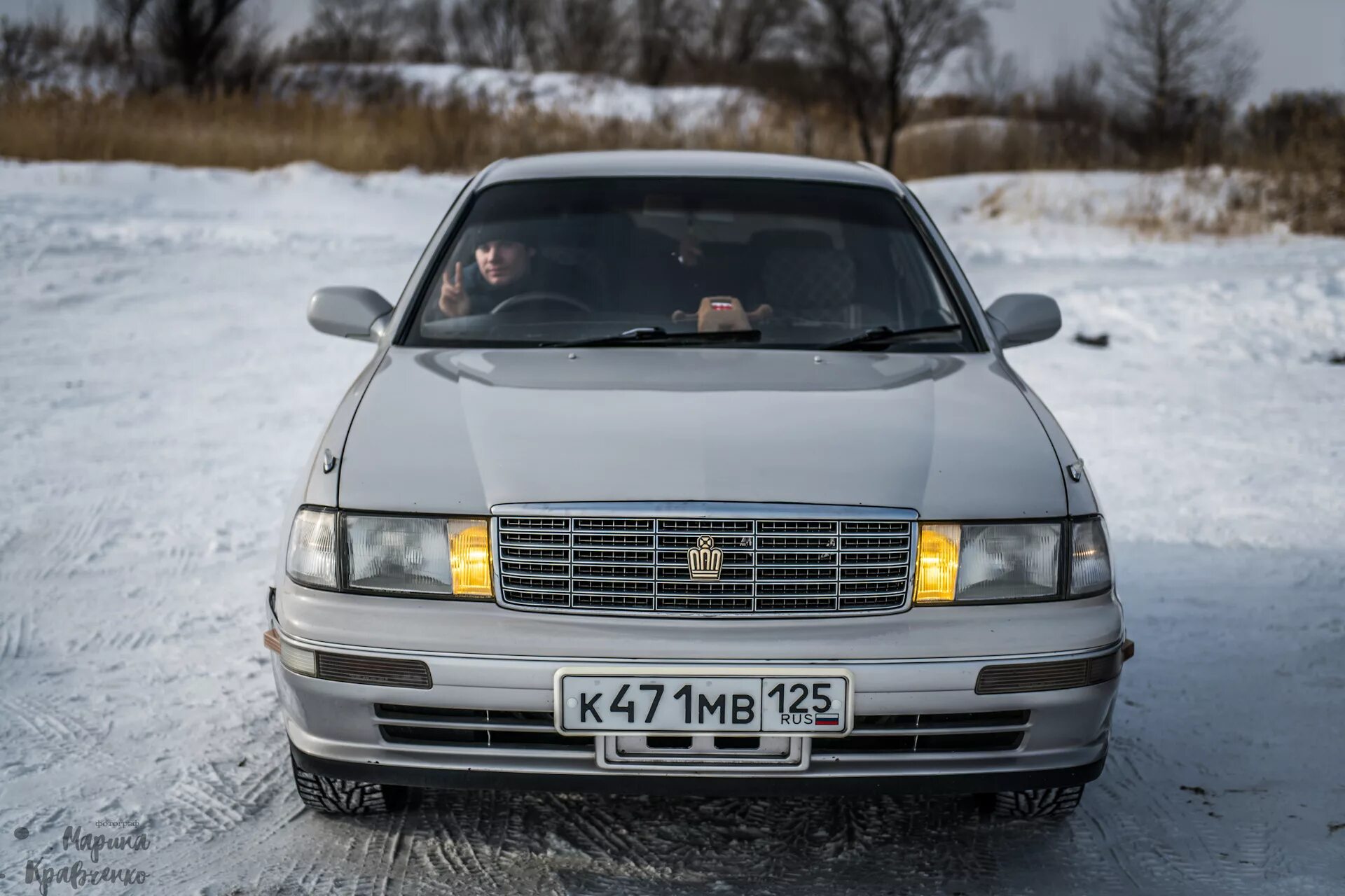 Дром приморский край куплю автомобиль. Краун сугроб 140 кузов. Тойота Краун сугроб. Сугроб машина Краун. Краун сугроб 93 год.