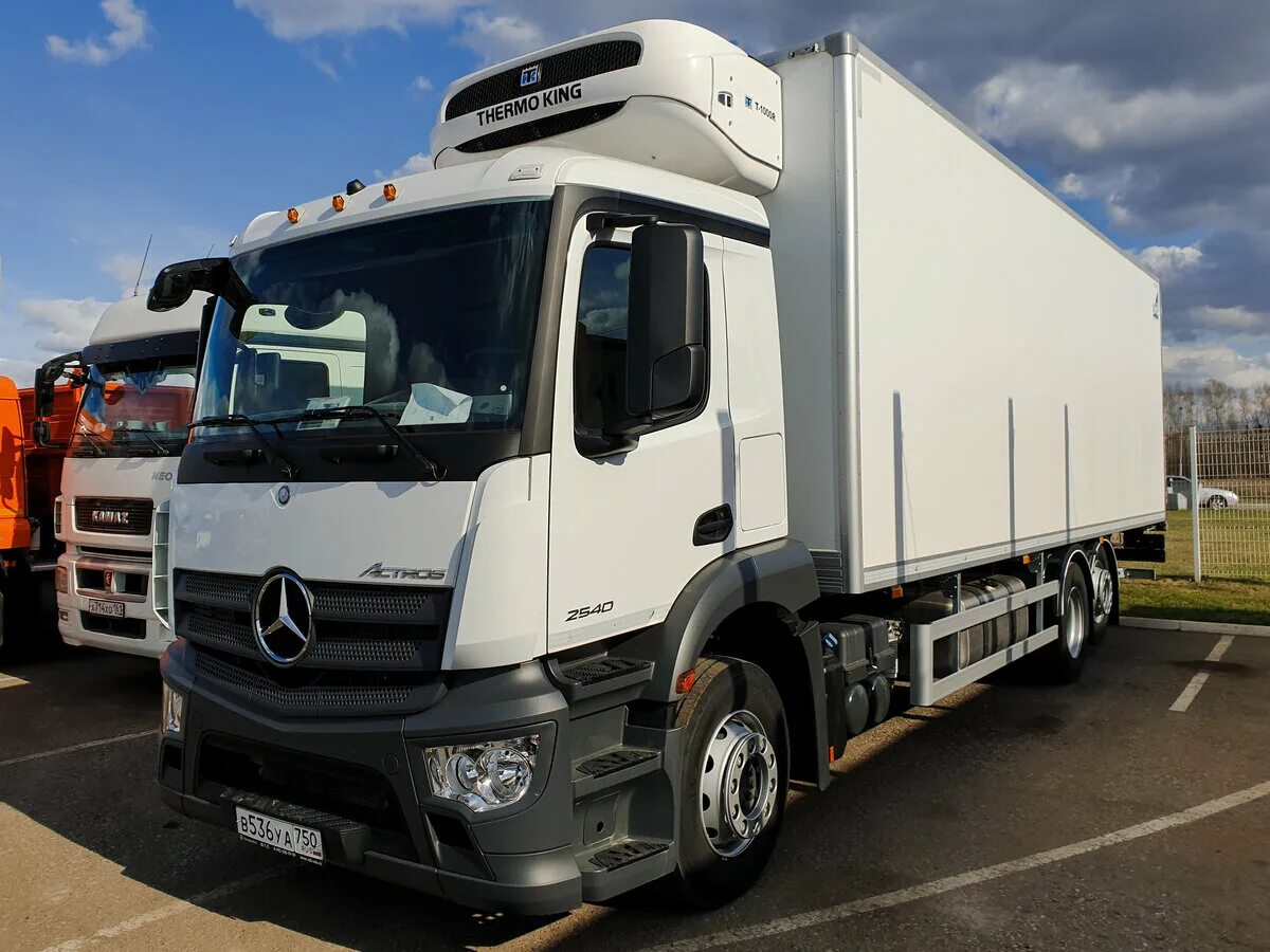 Авто ру рефрижераторы. Мерседес Бенц 2540 Actros. Мерседес Актрос 2540 рефрижератор. Мерседес Актрос 2540l. Мерседес Бенц Актрос фургон рефрижератор.