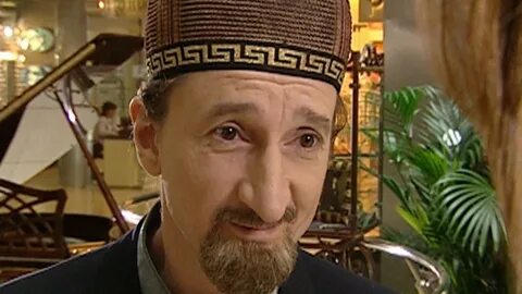 Целую всегда не тех