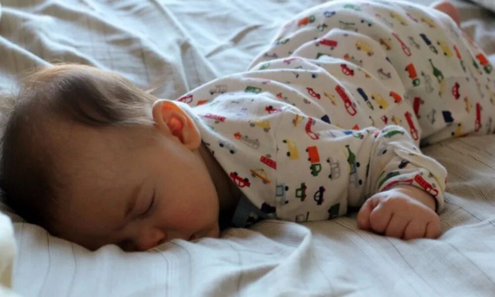 Ребенок 5 месяцев просыпается в 5 утра. Спящий ребенок.