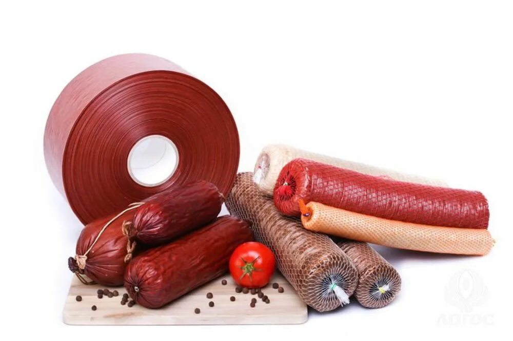 Колбаса в пищевой. Пищевая пленка для колбасок. Колбасы и копчености. Куриная колбаса в фольге. Колбаса разная.