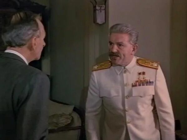 Красный монарх 1983. Красный монарх 1983. Бушков красный монарх. Красный монарх 1983. Сталин красный монарх.