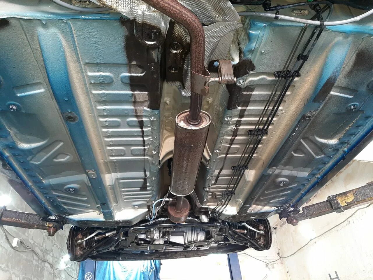 Toyota sienta 2 антикор днища. антикоррозийная обработка dinitrol. Ford ranger 3. 2 акпп. антикоррозийная обработка автомобиля екатеринбург.