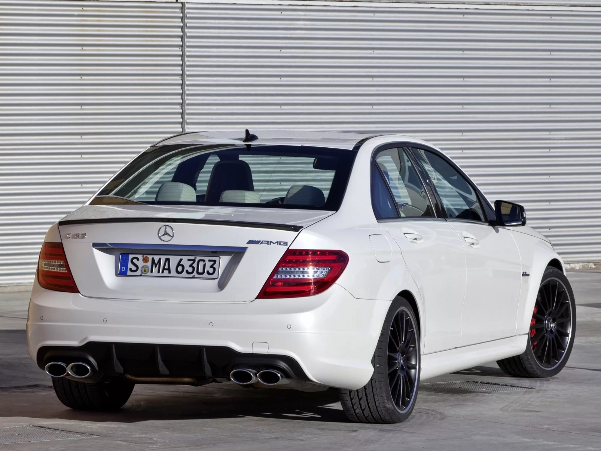 Класс 63. Мерседес-Бенц c63 AMG w204. Mercedes Benz c63 AMG w204. Mercedes c63 AMG w204. Mercedes c63 AMG 204.