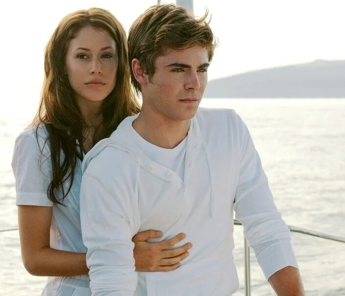 двойная жизнь чарли сан-клауда постер. двойная жизнь чарли сан-клауда постер. зак эфрон чарли. двойная жизнь чарли сан-клауда фильм 2010. двойная жизнь чарли сан-клауда кадры.