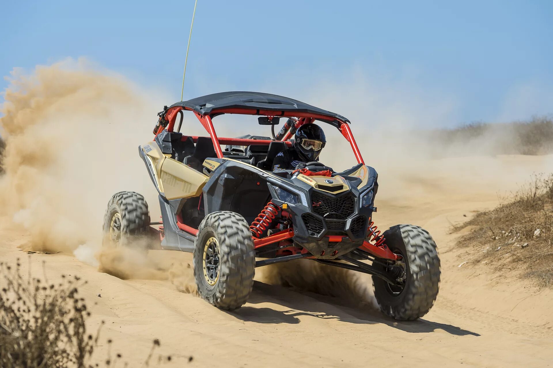 Багги в дубае. Багги can am. Brp can-am maverick x3. Багги brp can-am. Багги кан ам маверик.