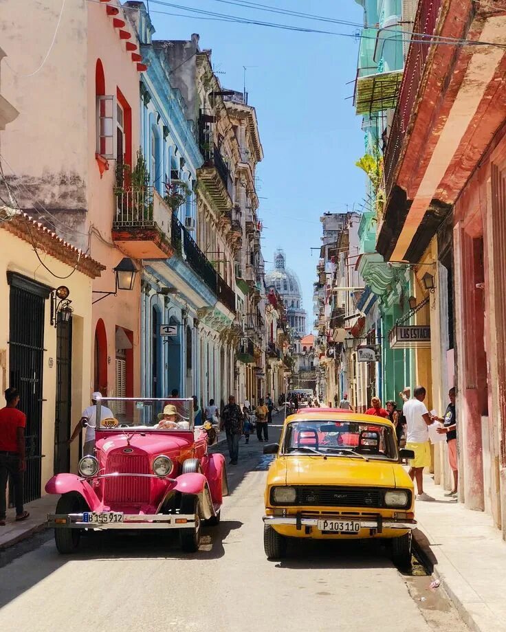 Кубинская гавана. Гавана Куба. В Гаване Куба Гавана. Столица Кубы Гавана. Куба Гавана Варадеро машина.
