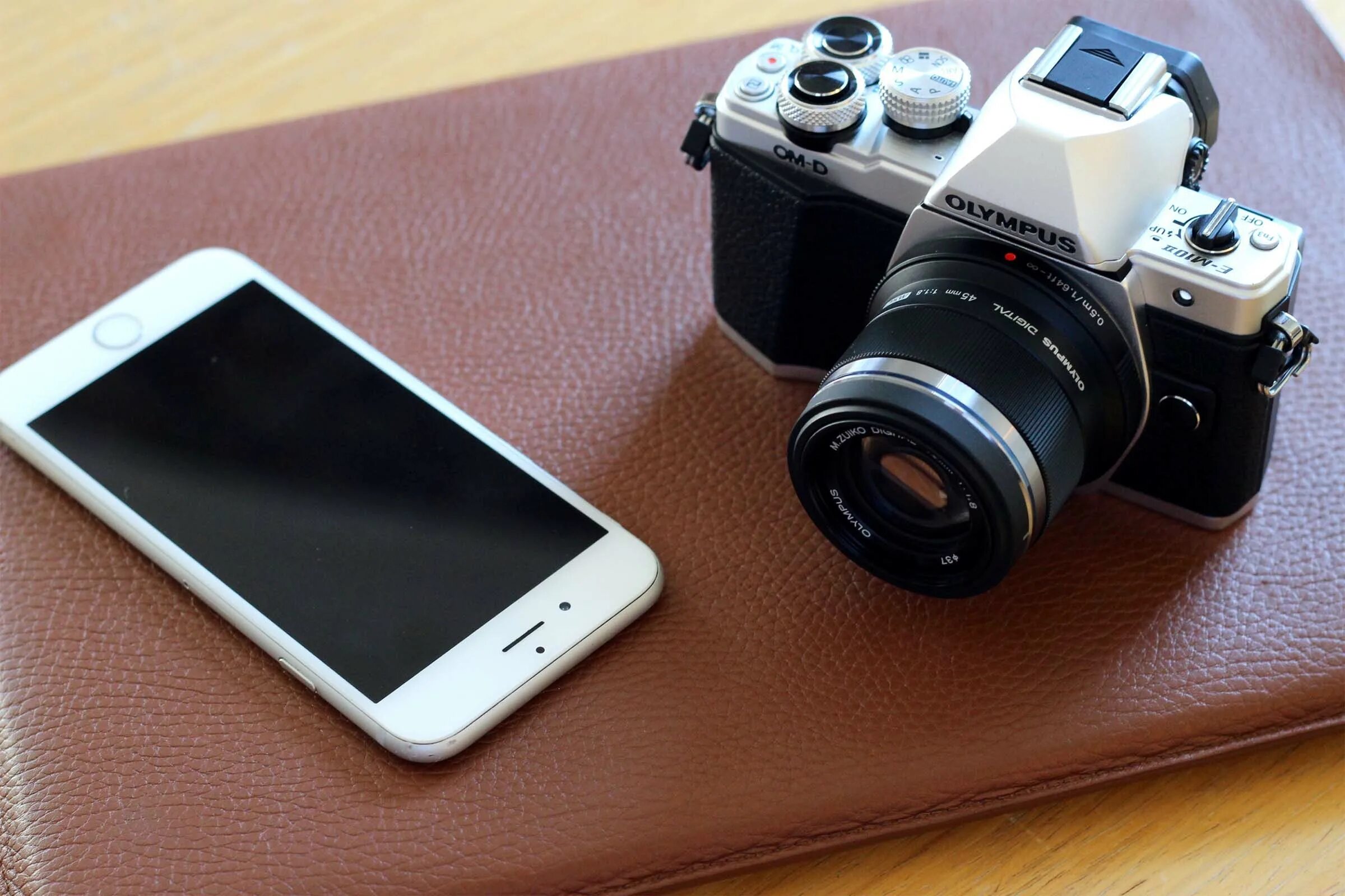 Olympus om d e m10 mark ii