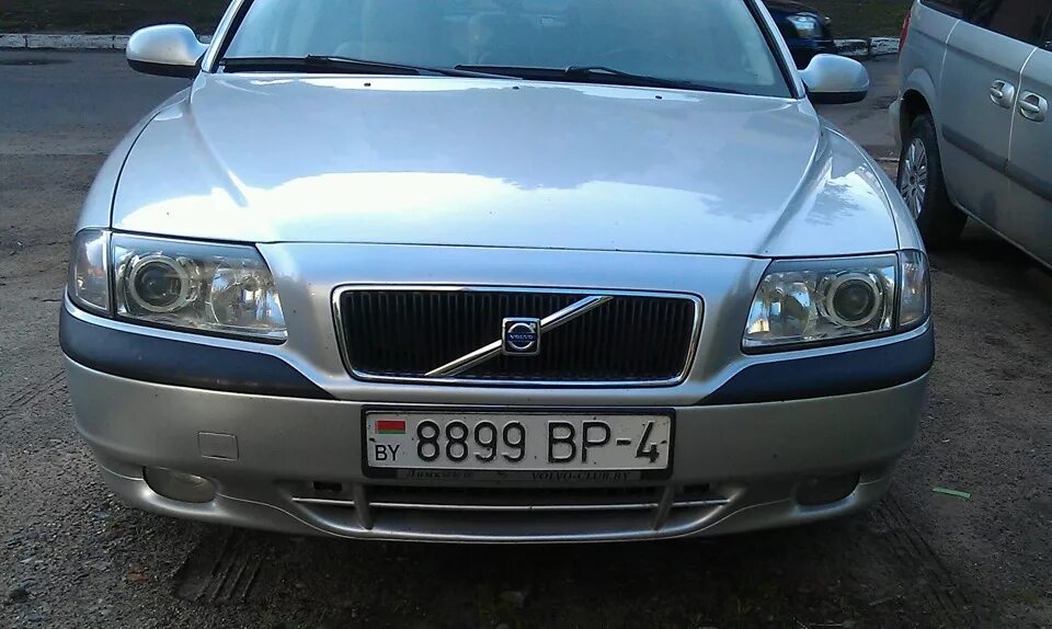 Фары volvo s80. Линзы Вольво s80 2005. Линзы в фарах Вольво s80. Вольво s60 2003 линзы ксенон. ПТФ Вольво s80 1 поколение.