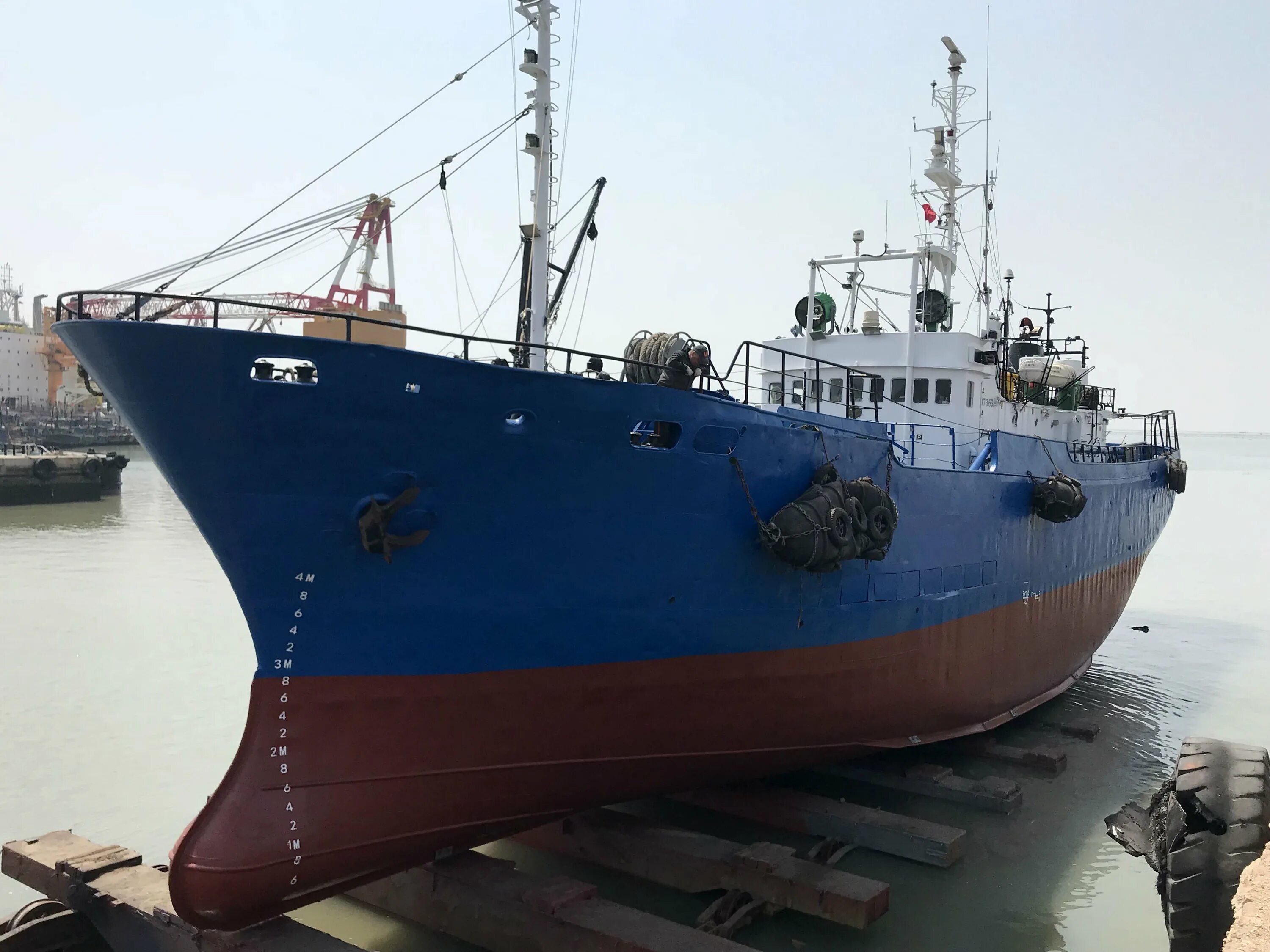 Где находится судно сергея бочкарева. Судно ирбис краболов. краболов ксп 01 судно. завод красное сормово краболов. краболов красное сормово судно.