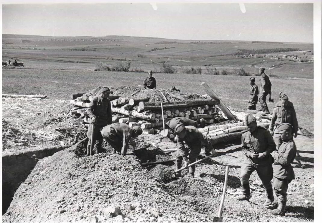 Оборонительные сражения 1941 года. Миус фронт укрепления. Миус фронт 1943 год. Курская дуга 1943г. Противотанкисты. Оборонительные сооружения Курская дуга.