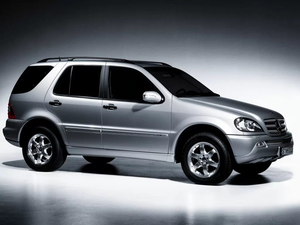 Mercedes-Benz w163. Mercedes Benz ml w163. Мерседес мл 163. Мерседес Бенц мл 320 w163. Масла мл 163