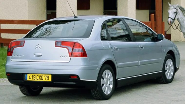 2002 г по 2005 г. Ситроен с5 2005. Citroen c5 2005. Ситроен с5 седан 2005. Citroen c5, 2005 год.