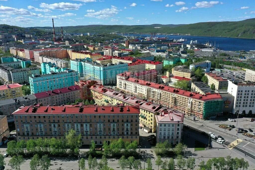 Мурманск город герой. Мурманская область город Мурманск. Город Мурманск города Мурманской области. Звезда города героя Мурманск.